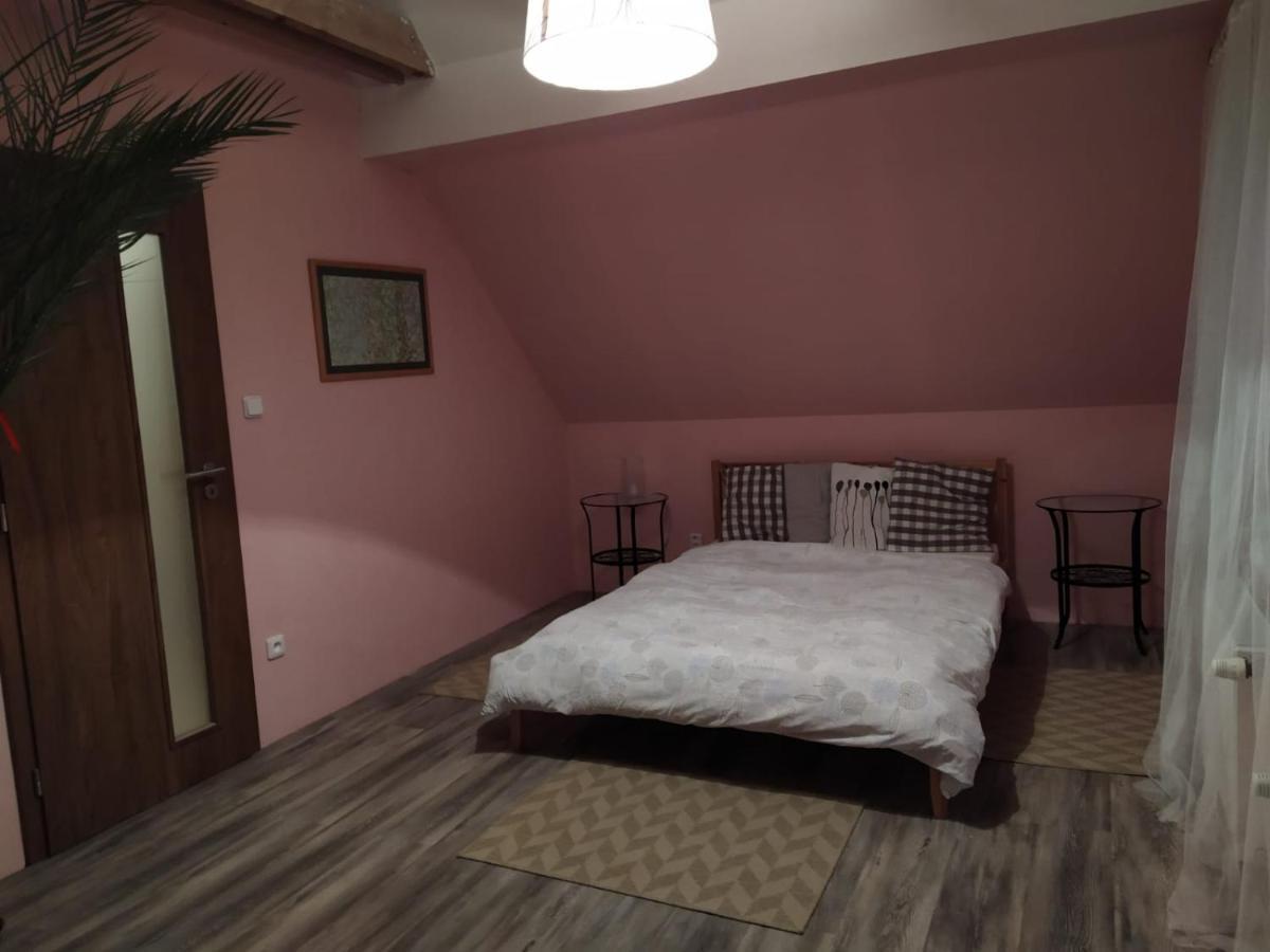 Luxury Accommodation Near Prague Airport Stredokluky Экстерьер фото
